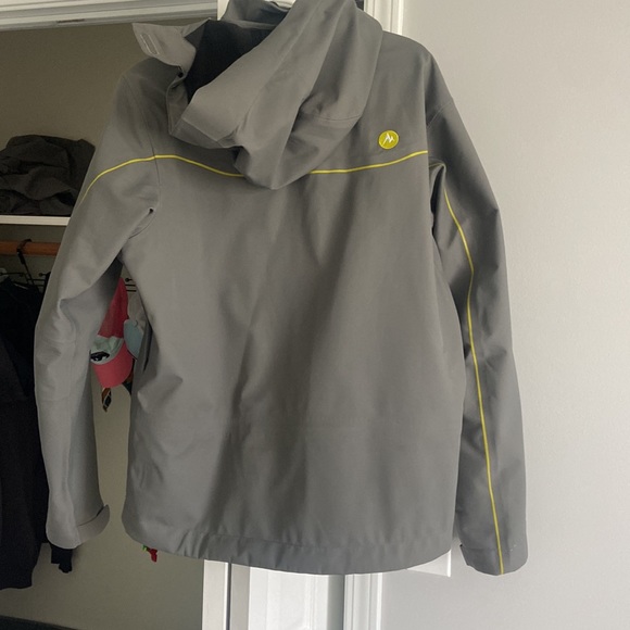 Like new, MARMOT Waterproof Softshell Ski Jacket - Picture 2 of 10